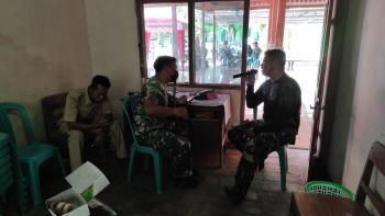 Menikmati Istirahat Ala Anggota Satgas TMMD 110 Bojonegoro